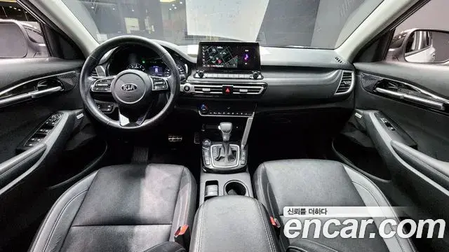 Kia Seltos 2019 — Şəkil 13/20