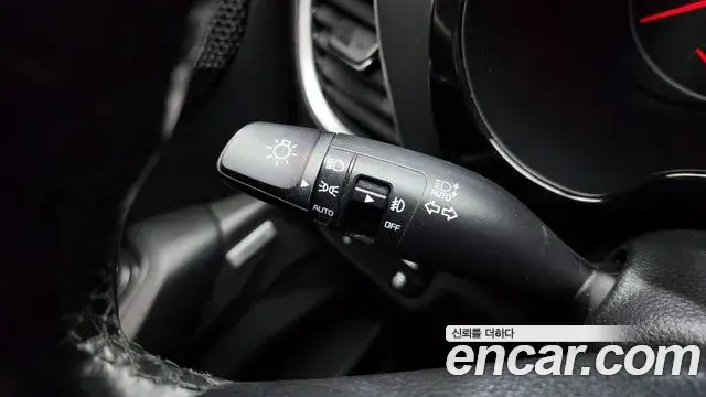 Kia Seltos 2019 — Şəkil 14/20