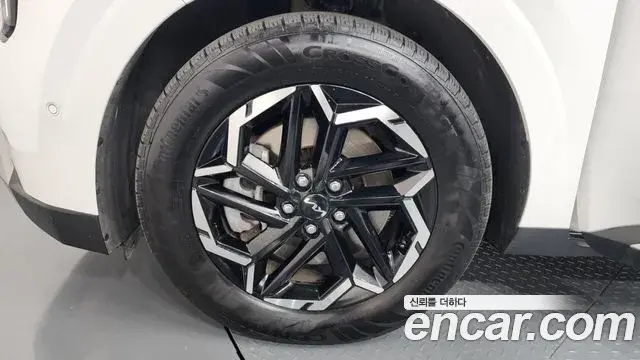 Kia Carnival 2024 — Şəkil 15/20