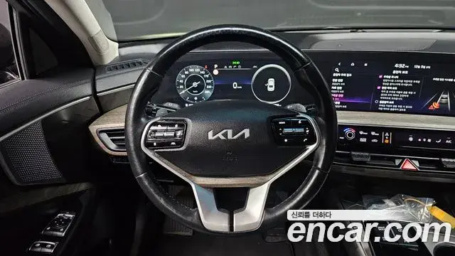 Kia K8 2022 — Photo 11/20