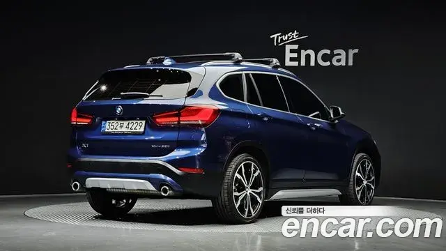 BMW X1 2021 — Şəkil 15/20