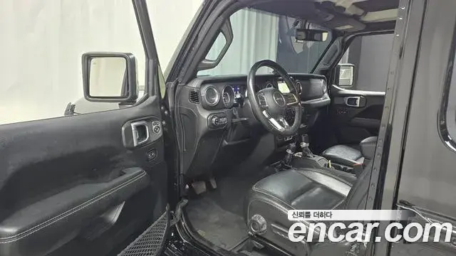 Jeep Wrangler 2021 — Фото 11/20