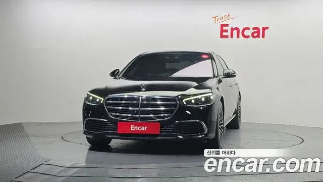 Mercedes-Benz S-Class 2021 — Photo 8/20