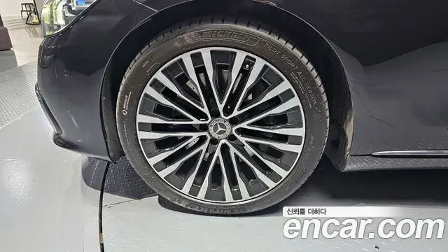 Mercedes-Benz S-Class 2021 — Photo 4/20