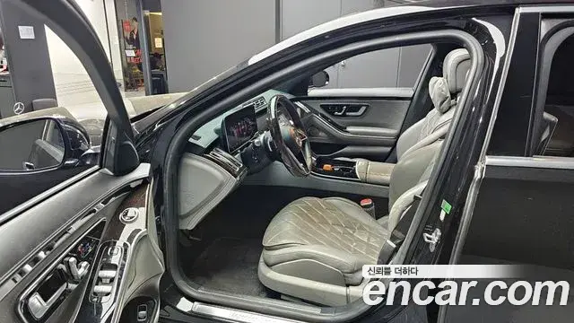 Mercedes-Benz S-Class 2021 — Photo 13/20