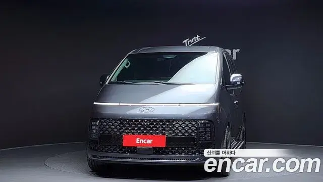 Hyundai Staria 2023 — ფოტო 7/20