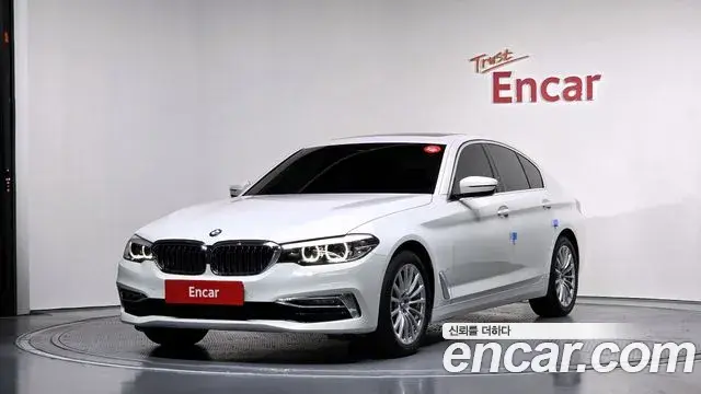 BMW 5 Series 2019 — Photo 8/20