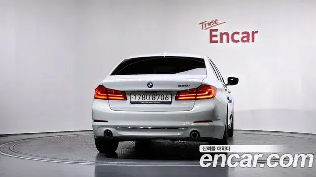 BMW 5 Series 2019 — Photo 9/20
