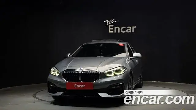 BMW 1 Series 2023 — ფოტო 19/20