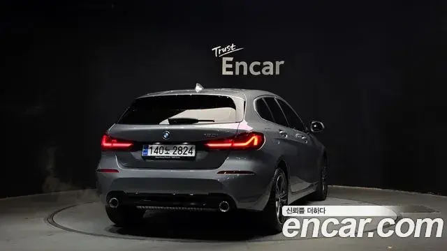 BMW 1 Series 2023 — ფოტო 11/20