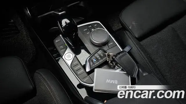BMW 1 Series 2023 — ფოტო 17/20