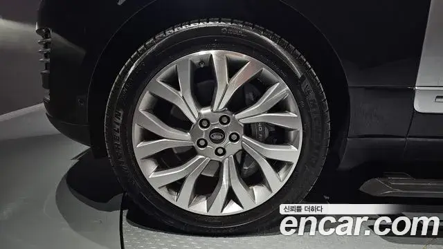 Land Rover Range Rover 2019 — Şəkil 8/20