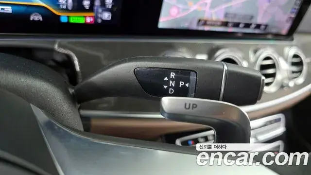 Mercedes-Benz E-Class 2021 — Фото 9/20