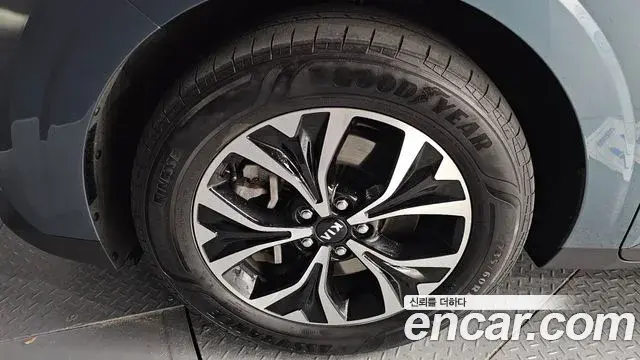 Kia Carnival 2020 — Şəkil 9/20
