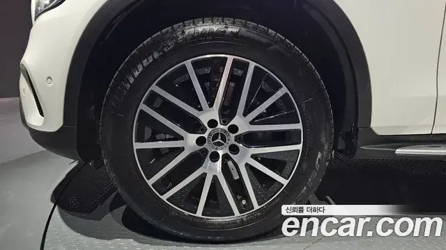 Mercedes-Benz GLC-Class 2021 — ფოტო 14/20