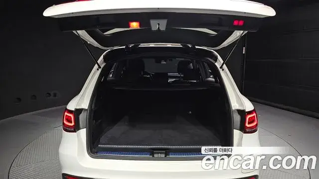 Mercedes-Benz GLC-Class 2021 — ფოტო 12/20