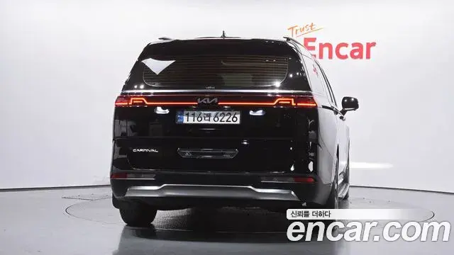 Kia Carnival 2022 — Photo 1/20