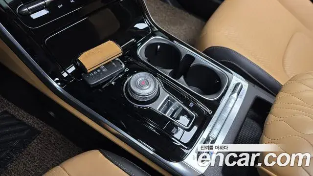 Kia Carnival 2022 — Photo 15/20
