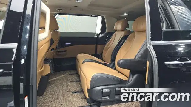 Kia Carnival 2022 — Photo 3/20