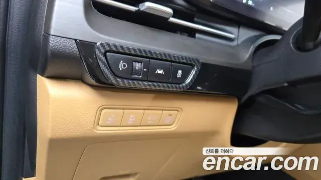 Kia Carnival 2022 — Photo 19/20