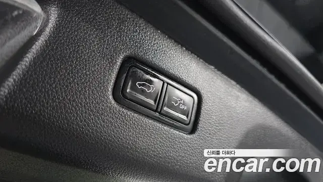 Kia Carnival 2022 — Photo 8/20