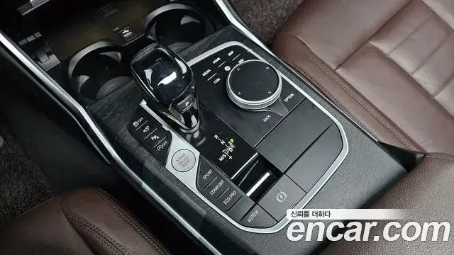 BMW 3 Series 2021 — Şəkil 8/20