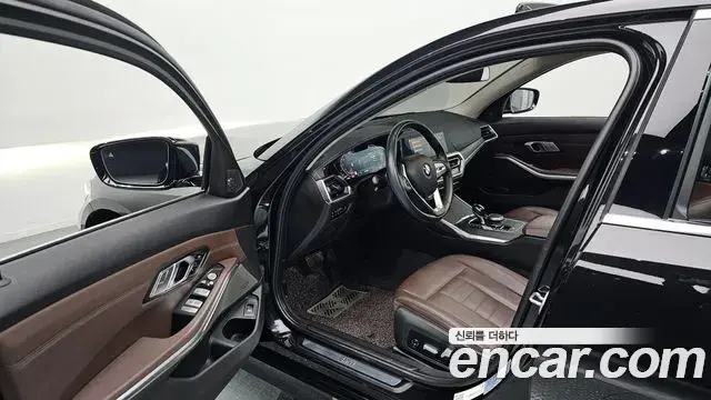 BMW 3 Series 2021 — Şəkil 9/20