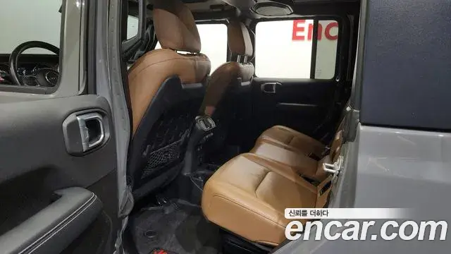 Jeep Gladiator 2021 — Photo 18/20