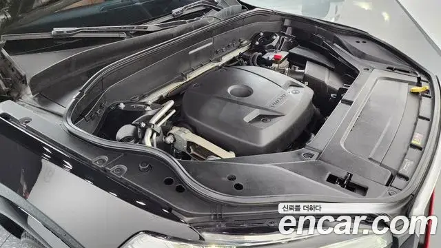 Volvo XC90 2018 — ფოტო 10/20