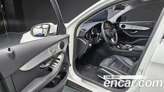 Mercedes-Benz GLC-Class 2018 — Фото 12/20