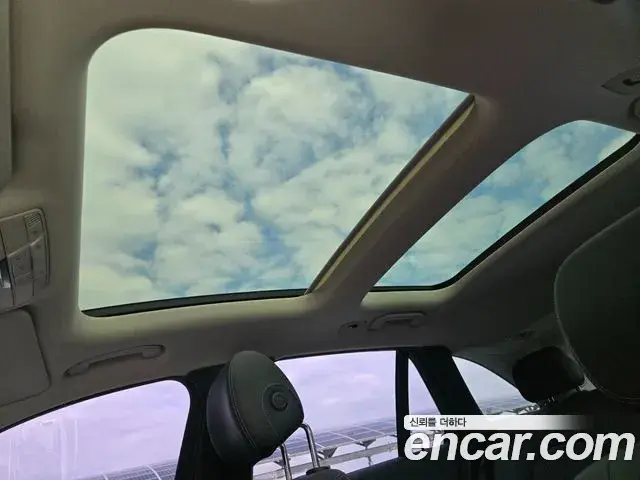 Mercedes-Benz GLC-Class 2018 — ფოტო 25/30
