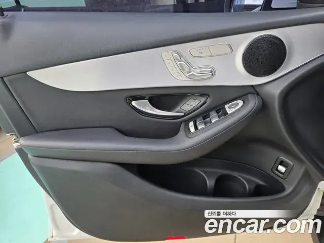Mercedes-Benz GLC-Class 2018 — ფოტო 14/30