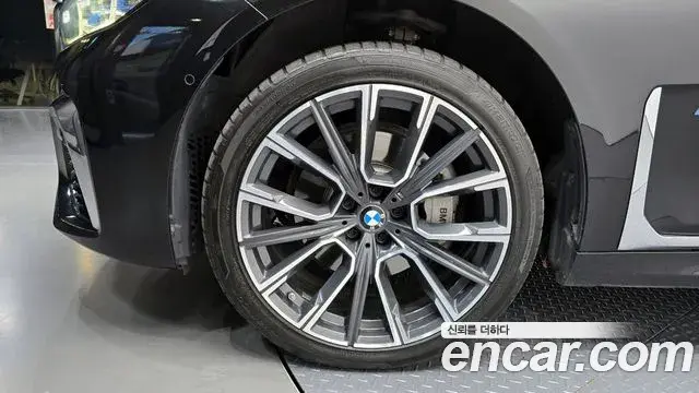 BMW 7 Series 2019 — ფოტო 5/20