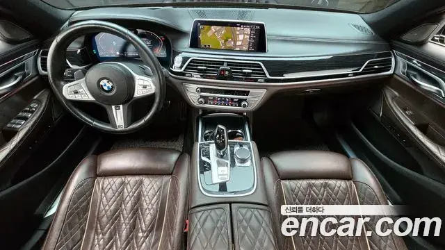 BMW 7 Series 2019 — ფოტო 8/20