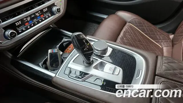BMW 7 Series 2019 — ფოტო 6/20