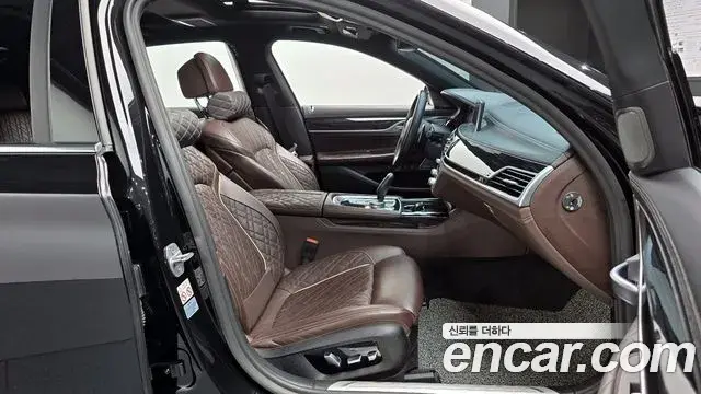 BMW 7 Series 2019 — ფოტო 4/20