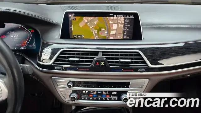 BMW 7 Series 2019 — ფოტო 20/20