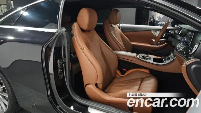 Mercedes-Benz E-Class 2020 — Фото 10/20