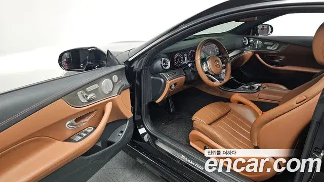 Mercedes-Benz E-Class 2020 — Фото 11/20
