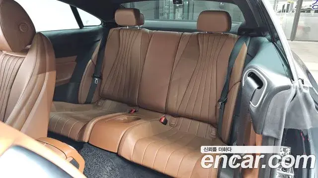 Mercedes-Benz E-Class 2020 — Фото 12/20