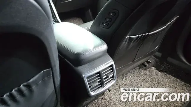 Kia K5 2020 — ფოტო 12/20