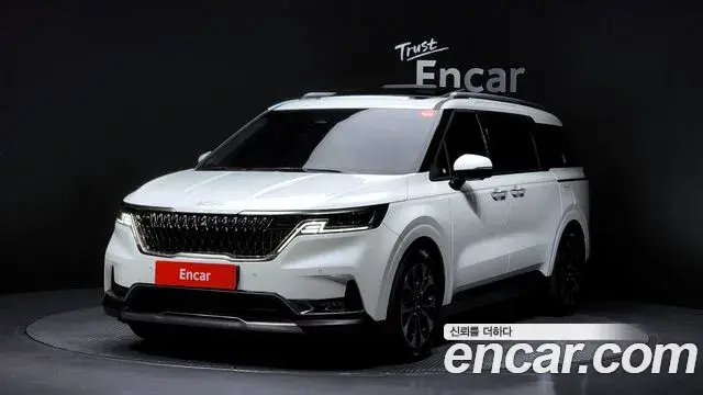 Kia Carnival 2022 — ფოტო 16/20
