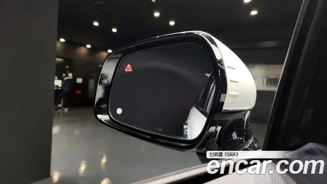 Kia Carnival 2022 — ფოტო 3/20