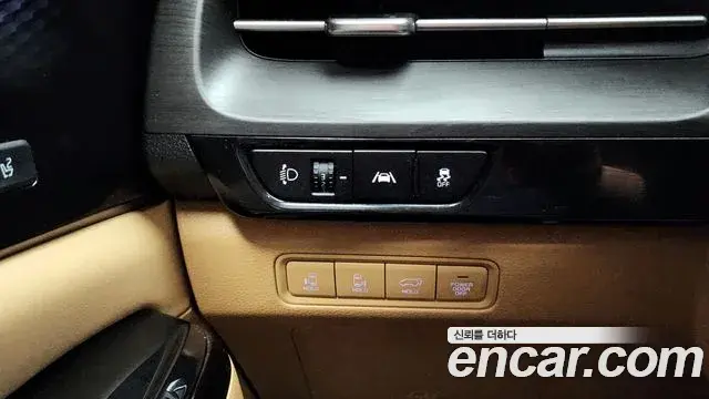 Kia Carnival 2022 — ფოტო 12/20