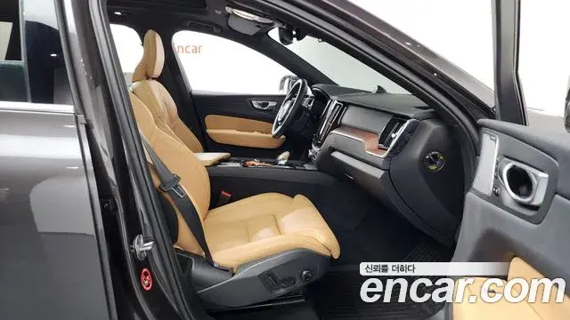 Volvo XC60 2024 — ფოტო 2/20