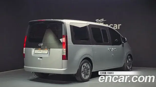 Hyundai Staria 2022 — Şəkil 22/29