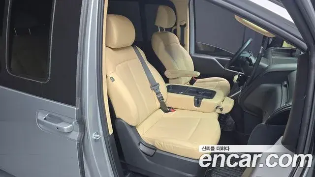 Hyundai Staria 2022 — Şəkil 23/29