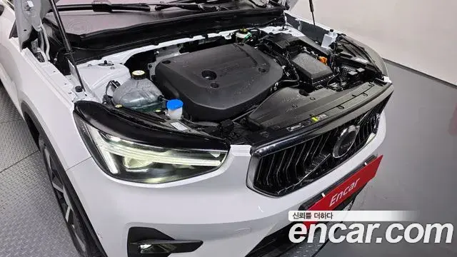 Volvo XC40 2024 — ფოტო 6/20