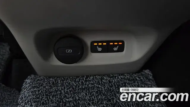 Volvo XC40 2024 — ფოტო 17/20