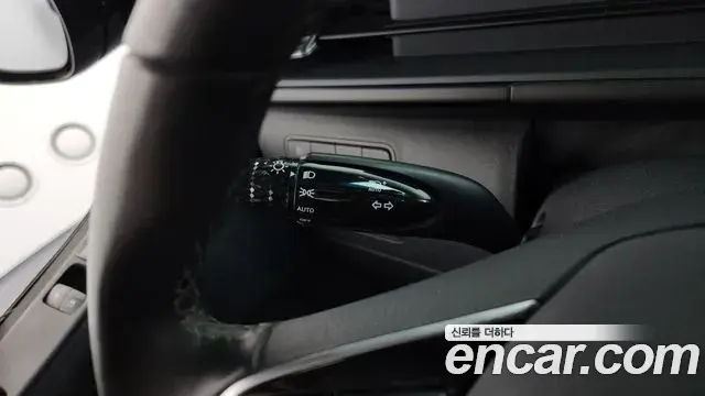 Hyundai Staria 2023 — Photo 18/20